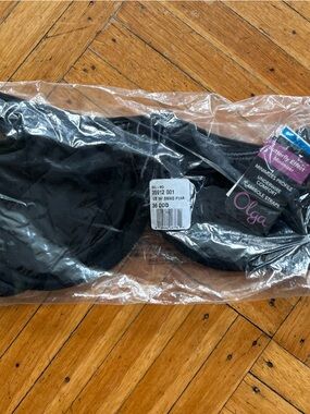 NWT Olga Butterfly Effect Minimizer Bra